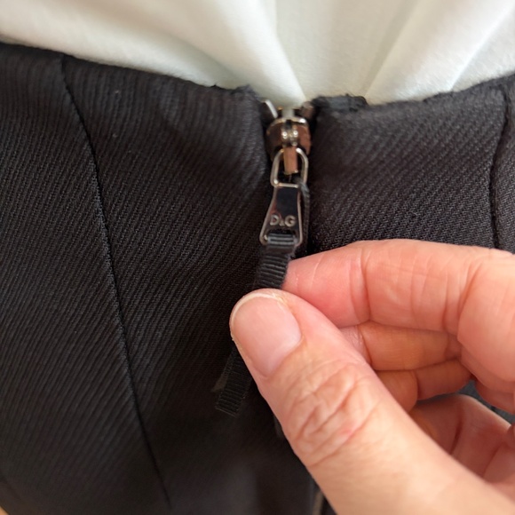Dolce & Gabbana Classic Black Pencil Skirt – IT 42 (Fits US 4–Small 6) - Picture 8 of 9